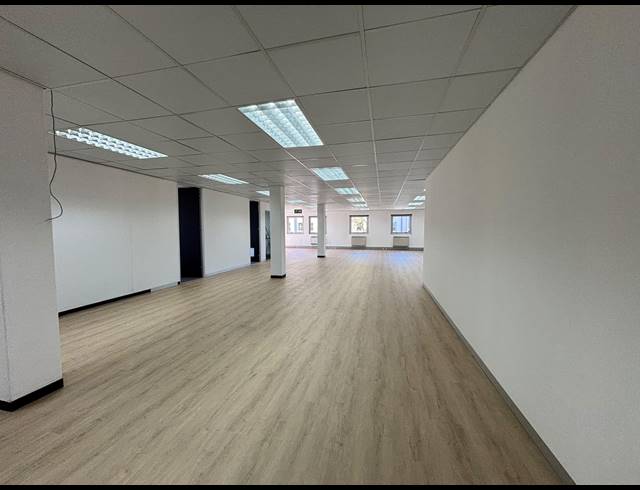 254M² OFFICE TO LET IN TYGER VALLEY